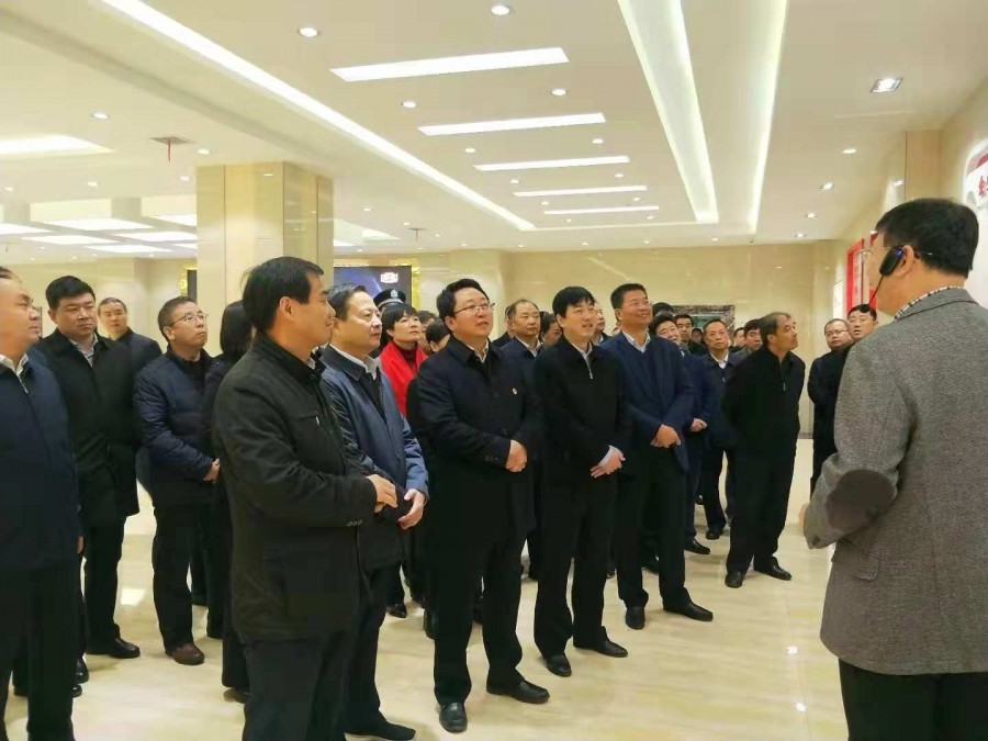 ʨ�ӻ� - ������ɫ��Ϸ����